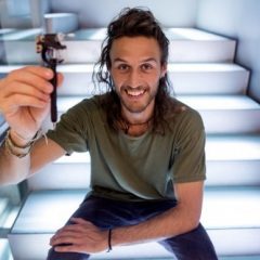 Imagem da notícia: Artista italiano cria uma caneta para invisuais