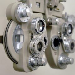 Imagem da notícia: Governo quer oftalmologistas nos centros de saúde