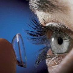 Imagem da notícia: Utilizadores de lentes de contato precisam de cuidados redobrados