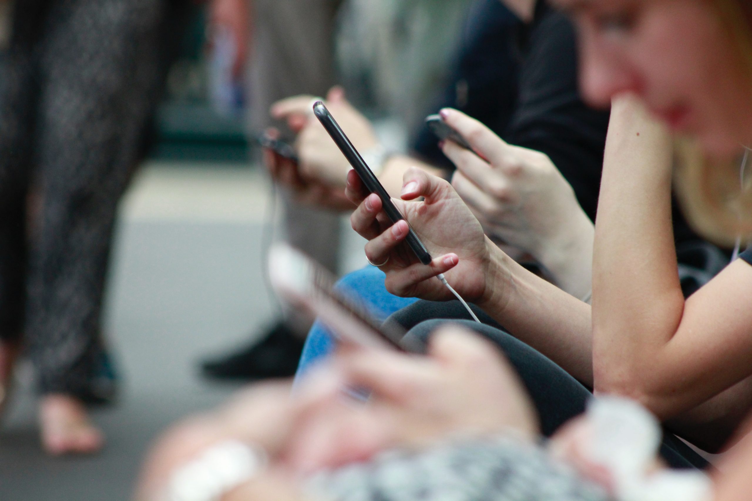 Imagem da notícia: Saúde mental da Geração Z: o impacto da tecnologia e das redes sociais