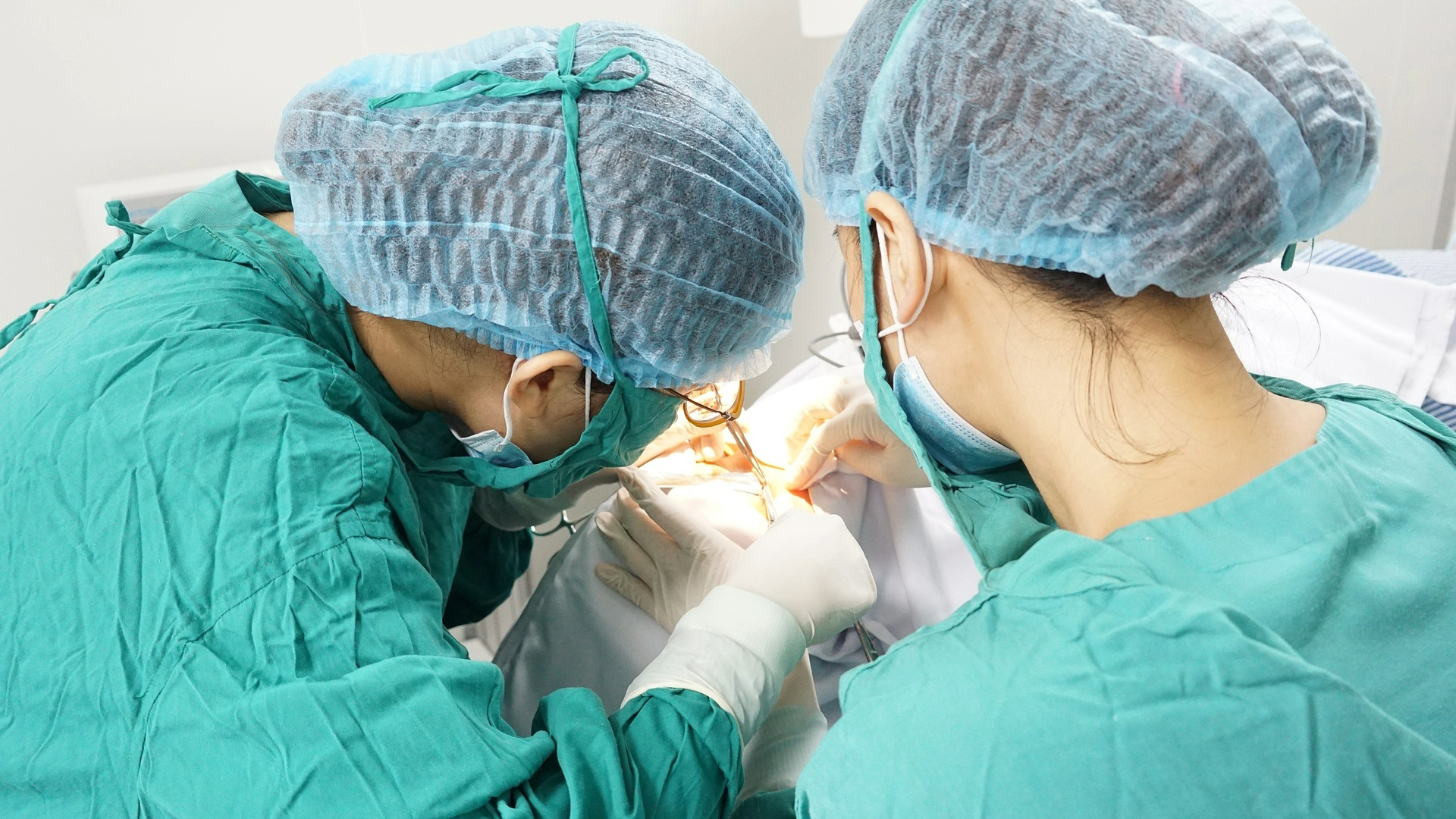 Imagem da notícia: Masterclass em Cirurgia de Glaucoma decorre em Óbidos