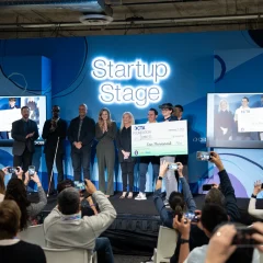 Imagem da notícia: Óculos com IA prometem autonomia a pessoas cegas