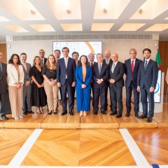 Imagem da notícia: Antonieta Lucas, da Alcon, eleita novamente presidente da APORMED